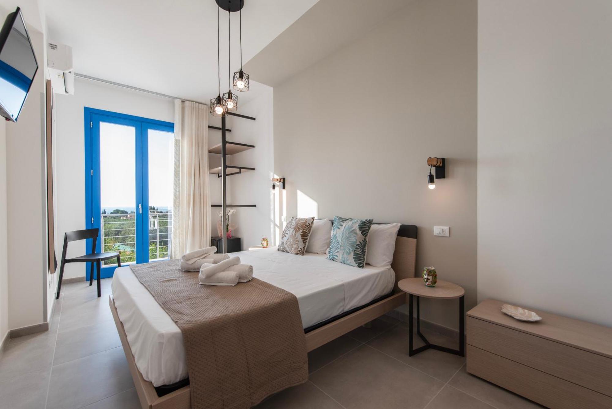 Bed And Breakfast Da Francesca Castelluzzo Exterior foto