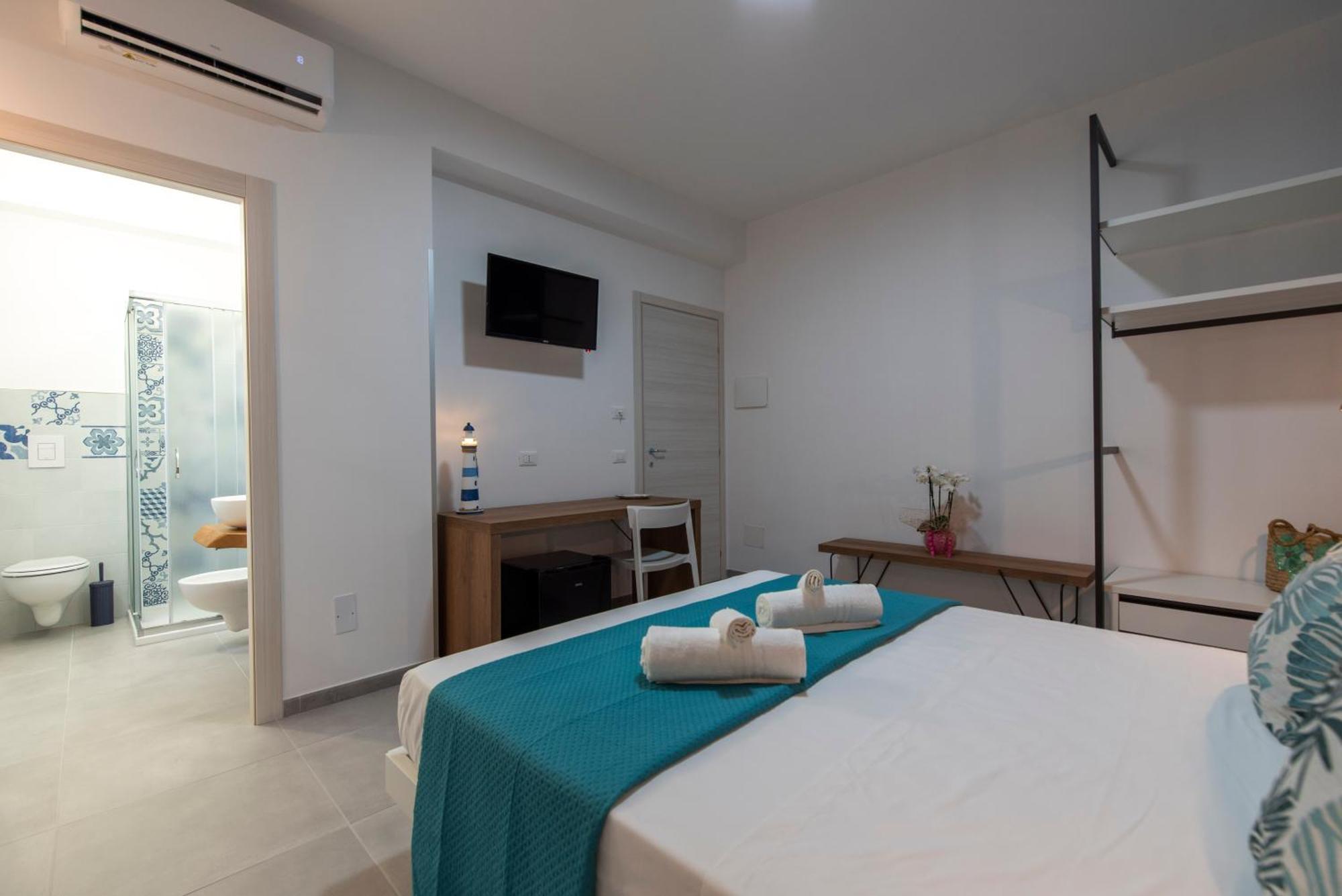 Bed And Breakfast Da Francesca Castelluzzo Exterior foto