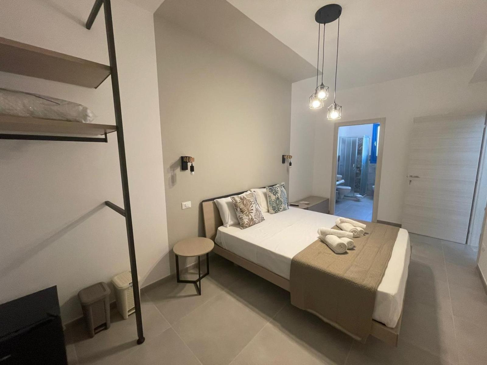 Bed And Breakfast Da Francesca Castelluzzo Exterior foto